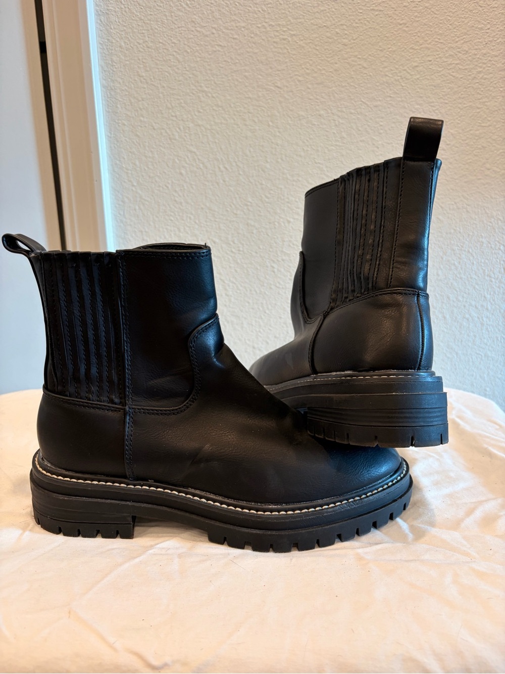 Women’s Black Leather Chelsea Lug Boots